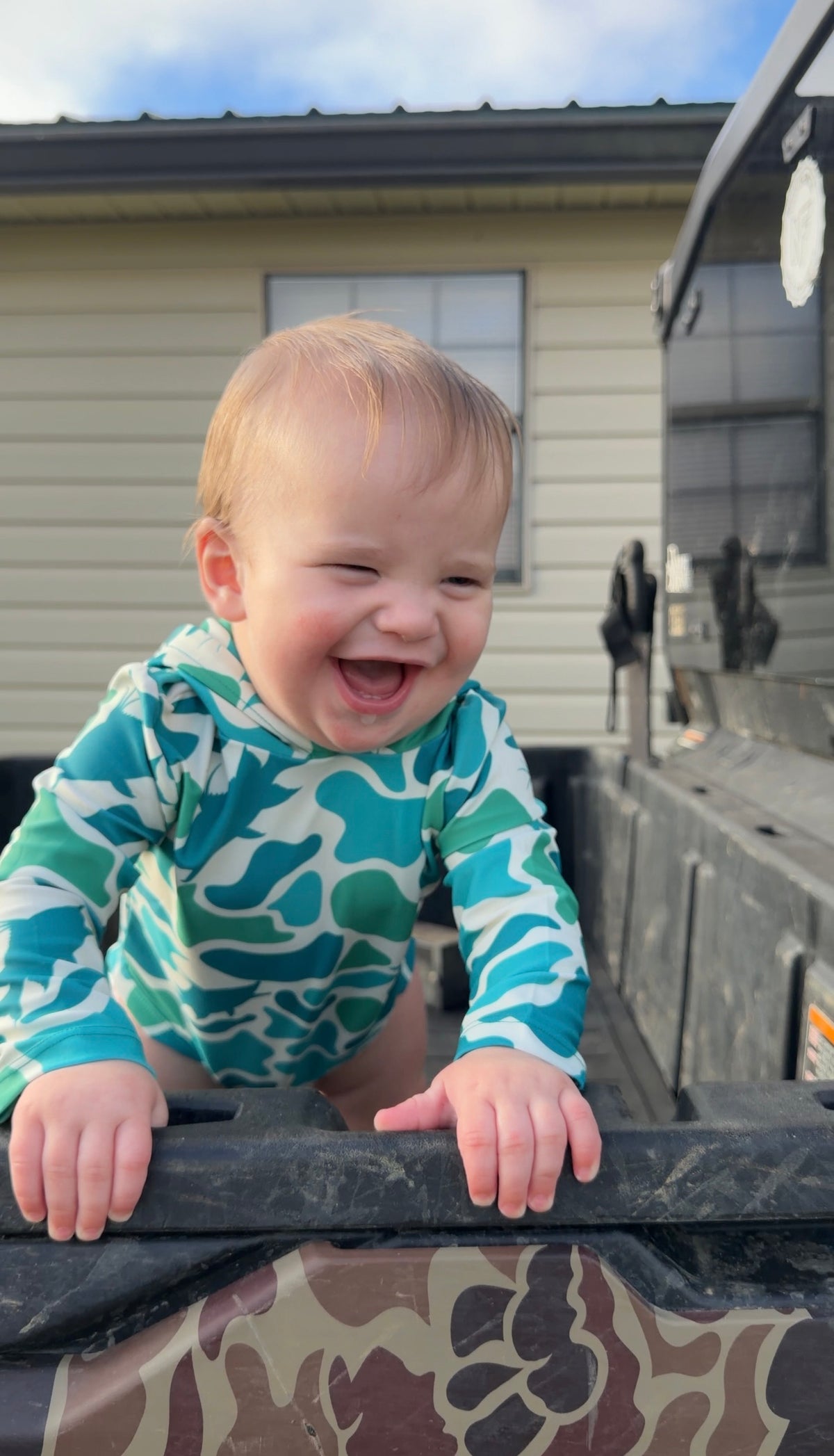 Hogfish Hideout - Sun Protective Hooded SunTide™ Bodysuit